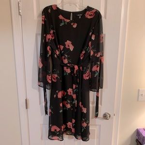 EUC Nine West mid length dress